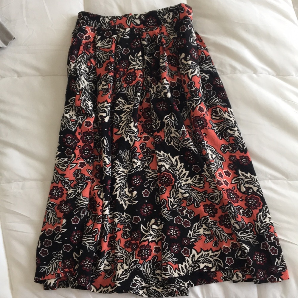 Patterned skirt